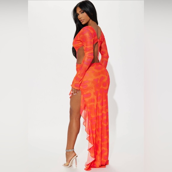 BRAND NEW/NEVER WORN Ruffle Spring Maxi Dress - Picture 3 of 3